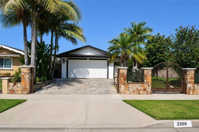 2606 S Poplar, Santa Ana