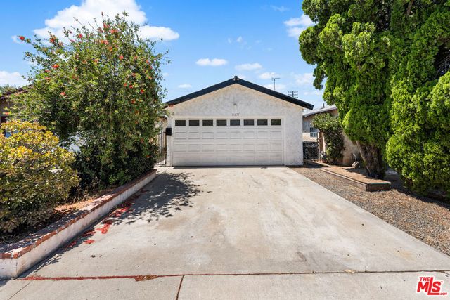 11477 Amboy Avenue, San Fernando