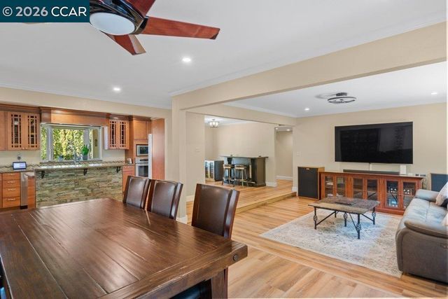 11 Mt Lee Pl, Clayton