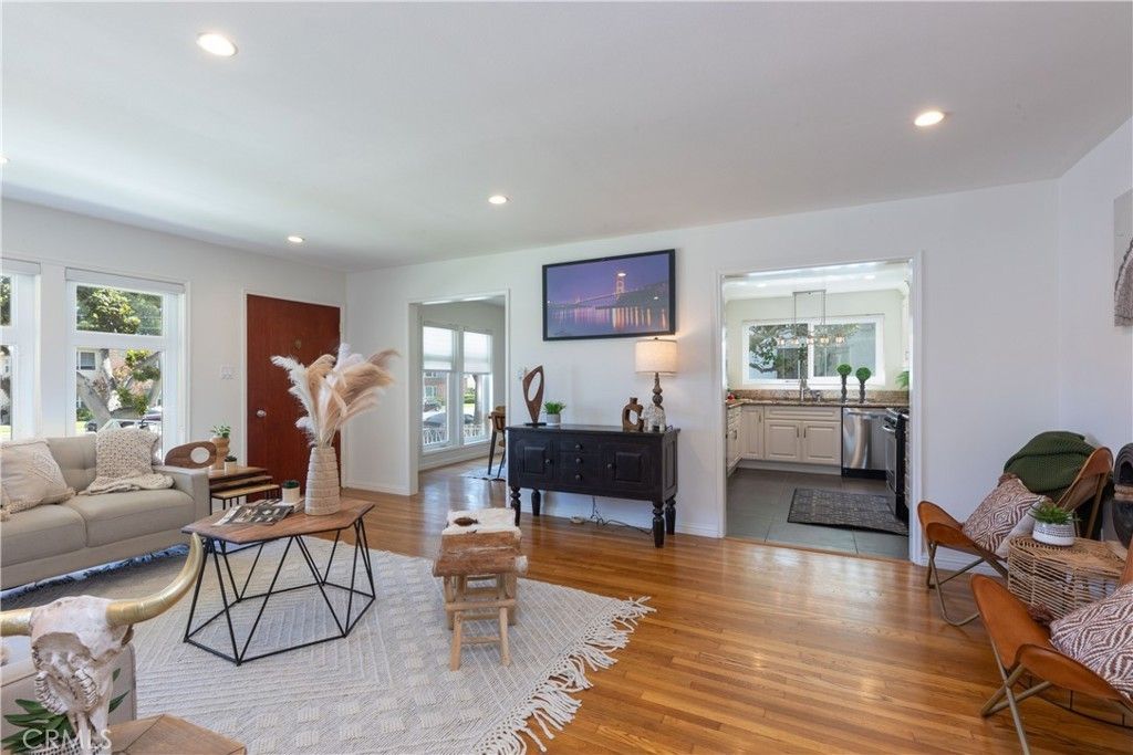 1014 E Carson St # 7, Long Beach