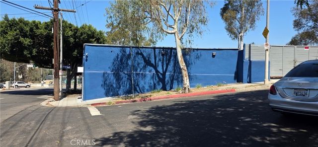 1203 E Cesar E Chavez, Los Angeles