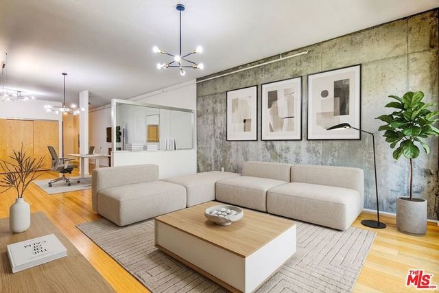 1111 S Grand Avenue # 706, Los Angeles