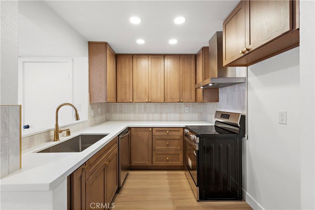 25761 Le Parc # 9, Lake Forest