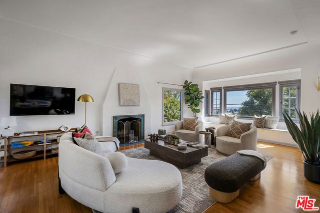 2614 Rutherford Drive, Los Angeles