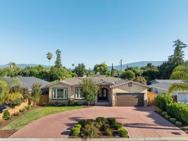 18548 Paseo Tierra, Saratoga