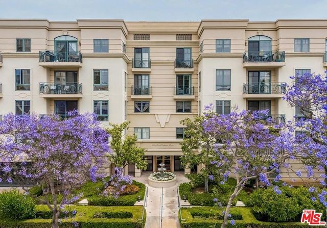 430 N Oakhurst Drive # 202, Beverly Hills