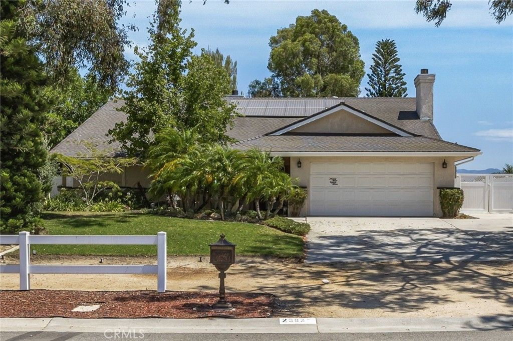 2383 Hialeah Circle, Norco