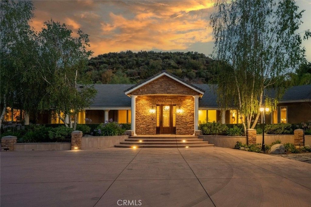 26631 Loop Avenue, Canyon Country