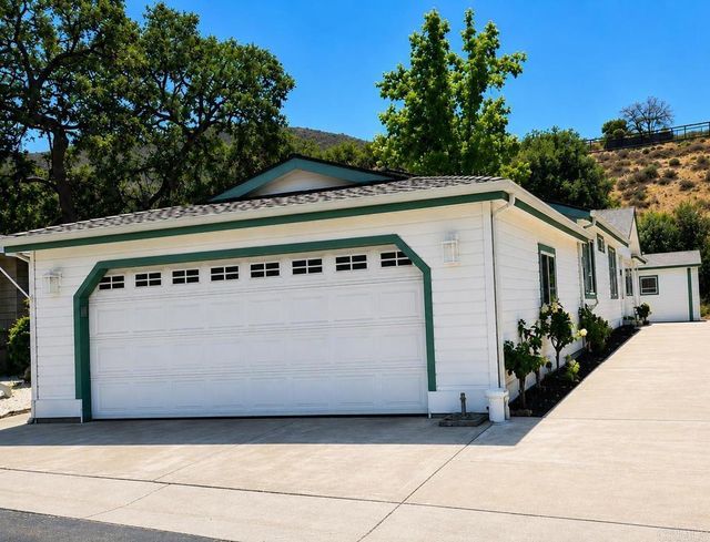 8975 Lawrence Welk Drive # 5, Escondido