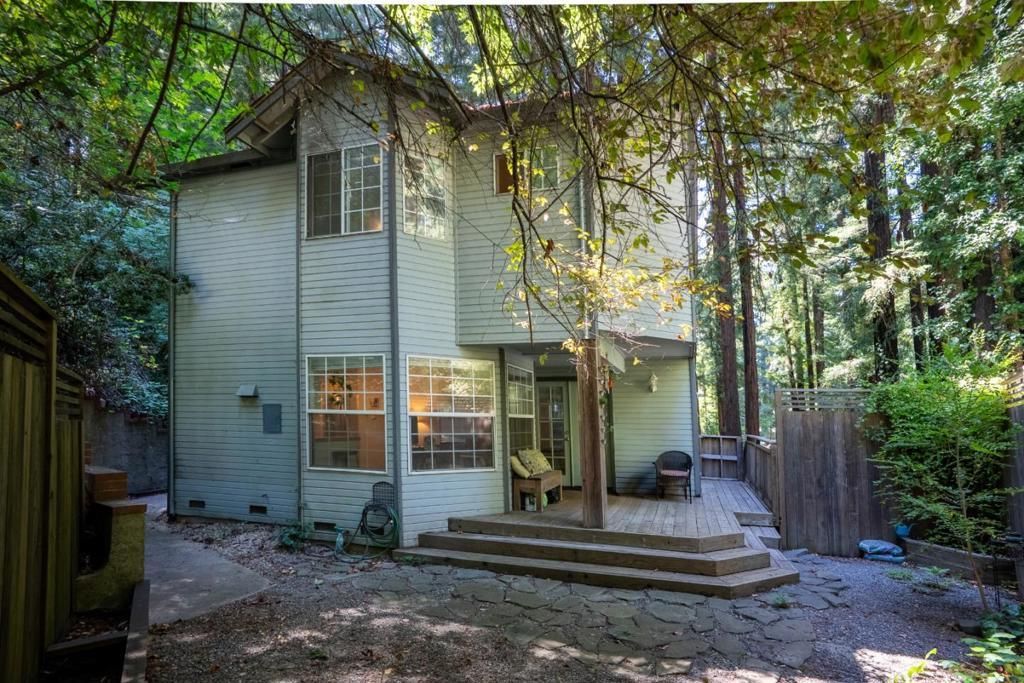 110 Azalea Way, Ben Lomond