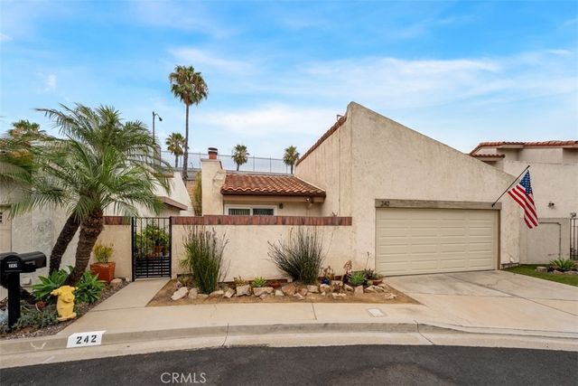 242 Pasteur, Placentia