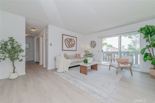 44 Fallbrook, Irvine