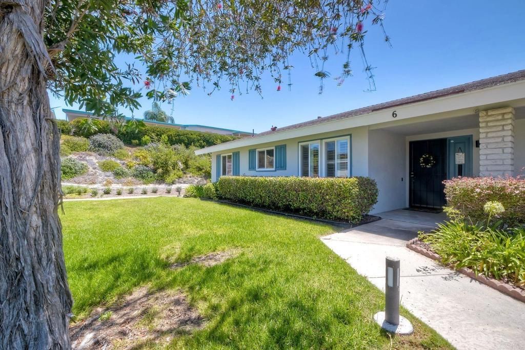 3755 Vista Campana N # 6, Oceanside