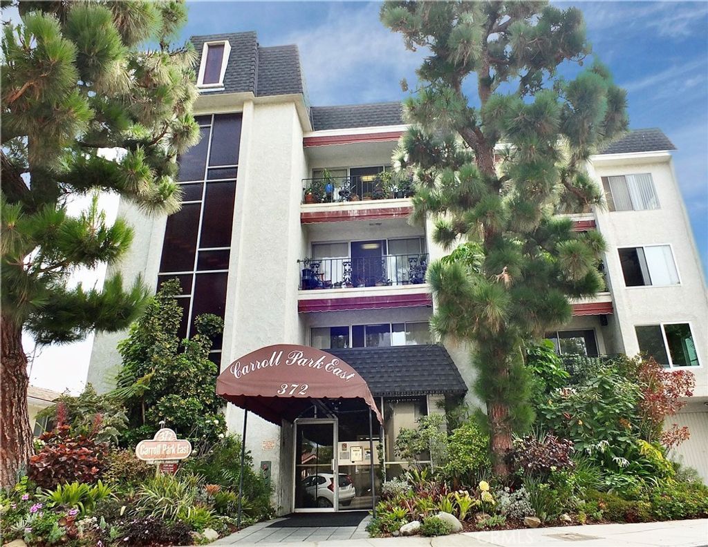 372 Carroll Park E # 406, Long Beach