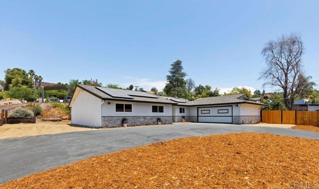 12172 Gay Rio Drive, Lakeside