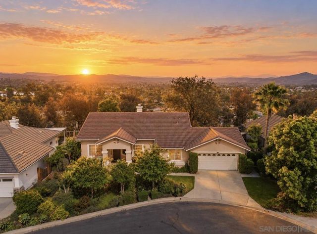 1992 Ridge Way Glen, Escondido
