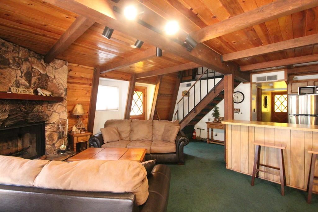 504 Pinewood Court, Big Bear City