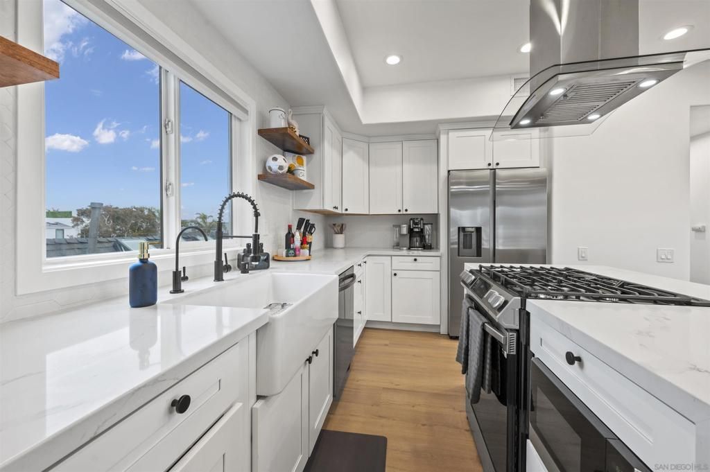 727 Ostend, San Diego