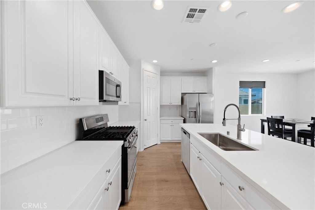 458 Berrybush, Hemet