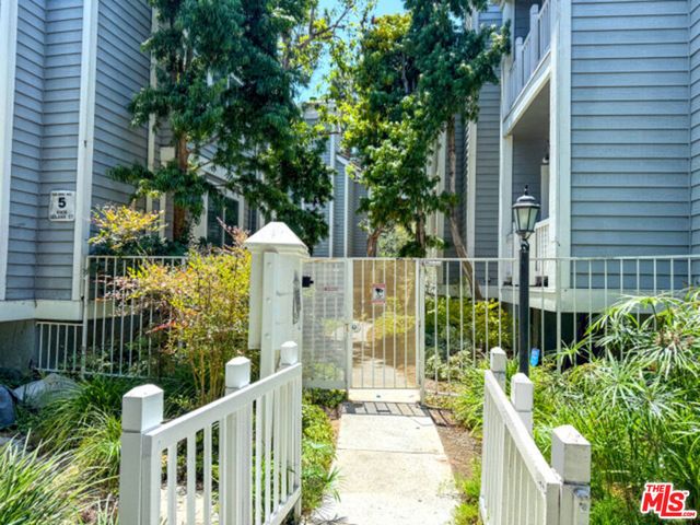 8505 Gulana Avenue # 4206, Los Angeles