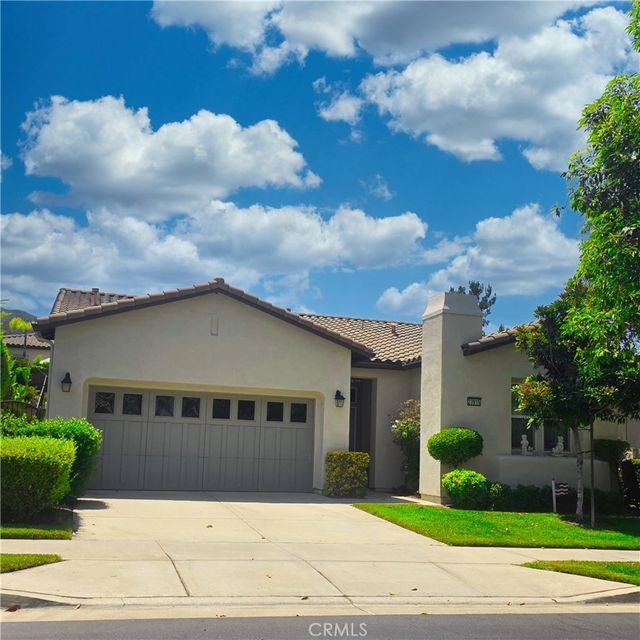 23915 Augusta, Corona