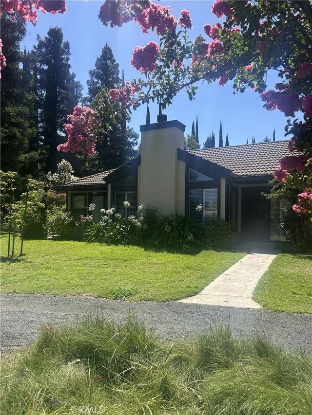 7 Lakeshore Terrace, Chico