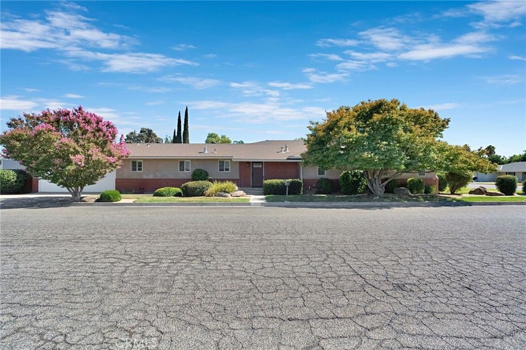 2020 W 3rd, Madera