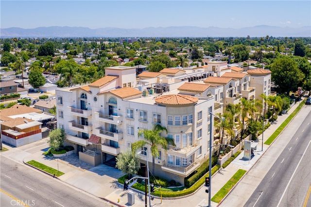 6800 Corbin Avenue # 106, Reseda