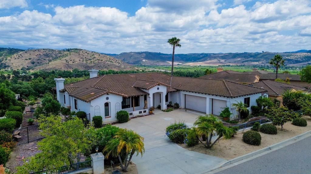 3862 Flowerwood Lane, Fallbrook
