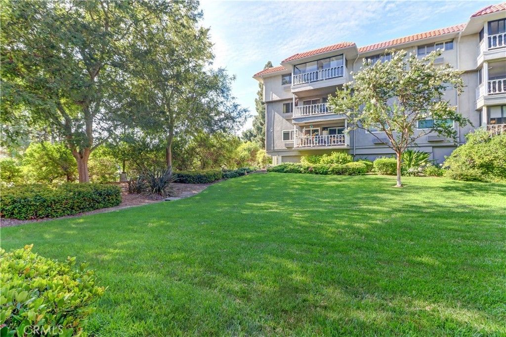 2404 Via Mariposa W # 3d, Laguna Woods
