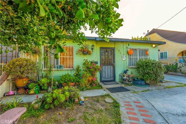 123 N Magnolia Court, Compton