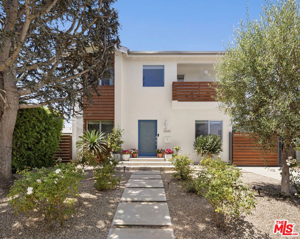 12545 Walsh Avenue, Mar Vista