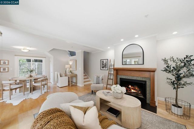 211 Kingston Way, Walnut Creek