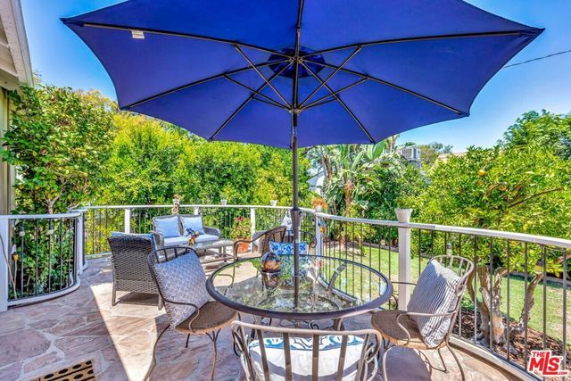 10257 Camarillo Street, Toluca Lake