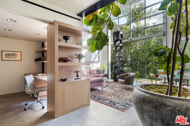 2124 Narcissus Court, Venice