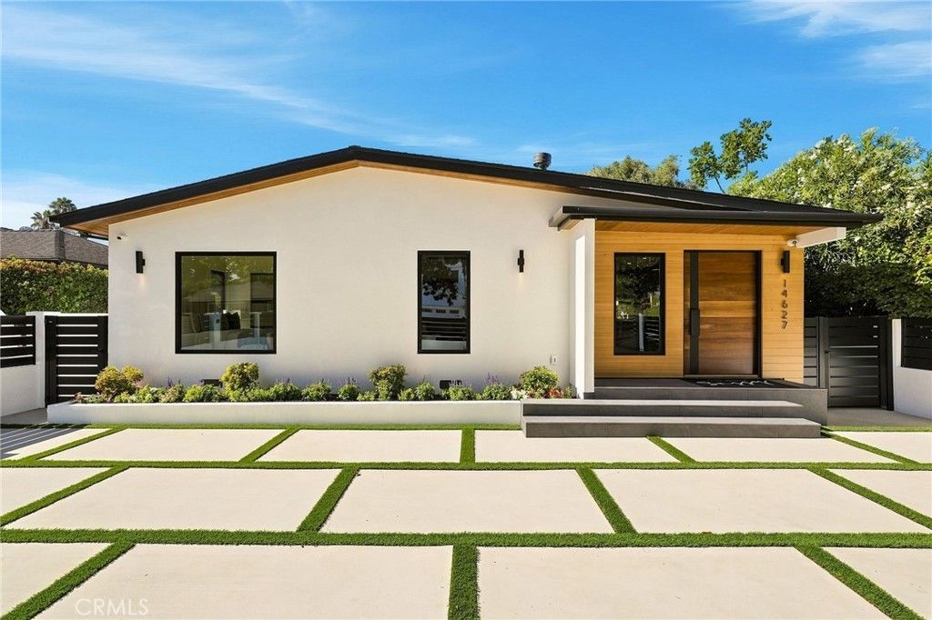 14627 Huston, Sherman Oaks