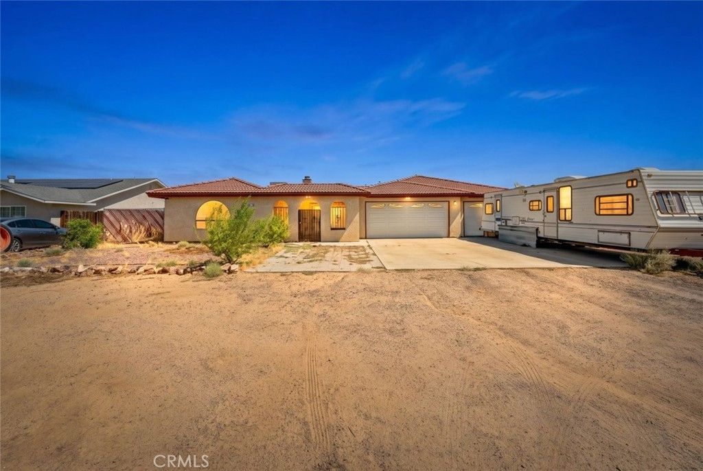 9121 Grove Avenue, California City