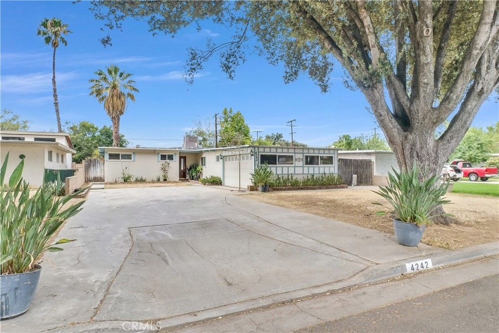4242 Eileen, Riverside
