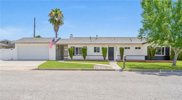 1404 E Louisa Avenue, West Covina