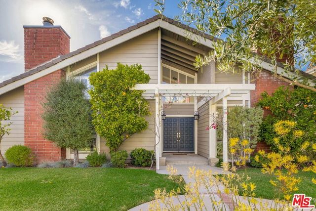 1322 Avenida De Cortez, Los Angeles