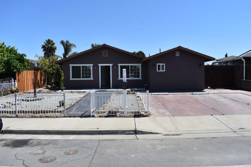 1040 Central Avenue, Hollister