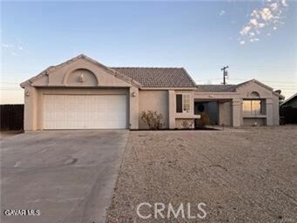 8924 Peach, California City