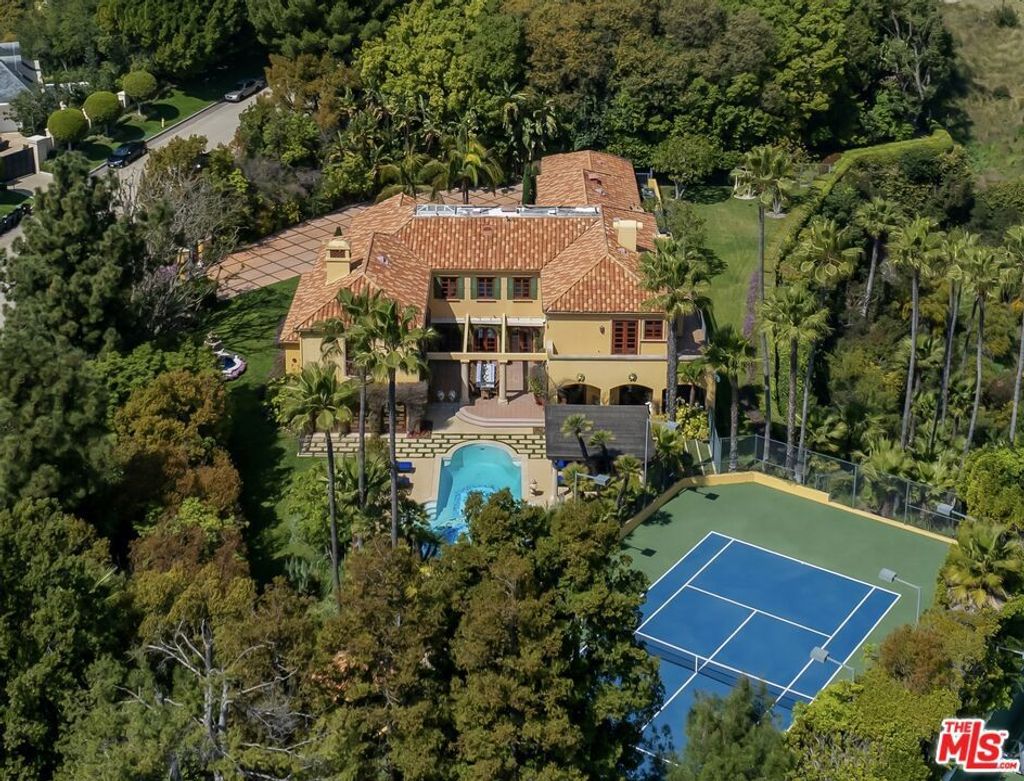 5 Beverly Parkway, Los Angeles