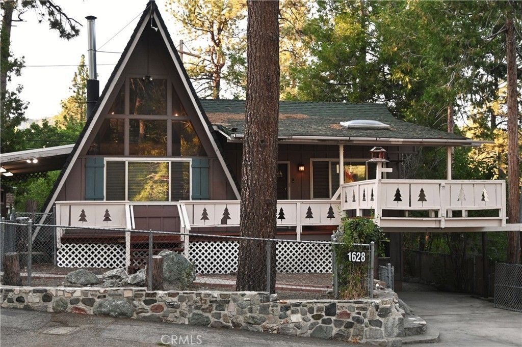 1628 Thrush, Wrightwood