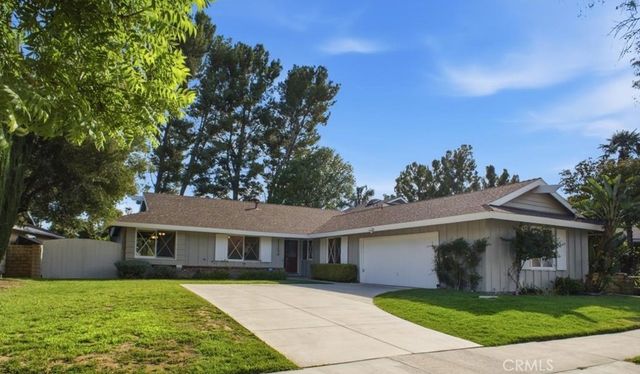 22220 Barbacoa Drive, Saugus