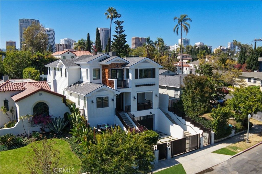 10555 Holman, Los Angeles