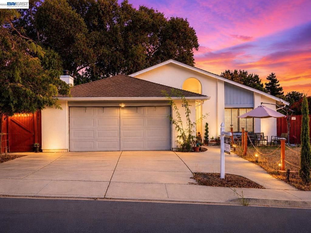 20 Dunes Way, Antioch