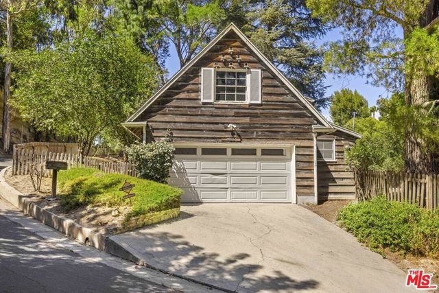 14807 Round Valley Drive, Sherman Oaks