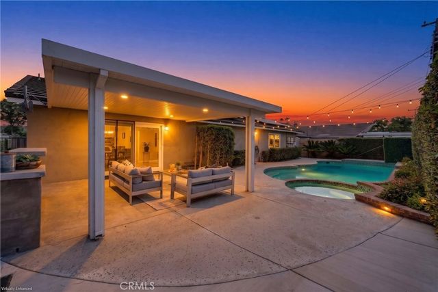 1517 E Riverview, Orange