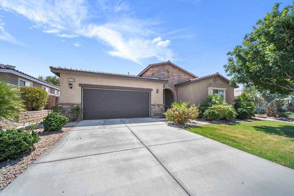 42210 Summit Way, Indio